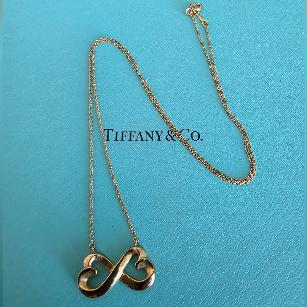 Tiffany & Co. Gold Paloma Picasso's loving heart necklace